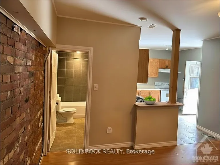 44 Elgin St W #4 — Photo 3