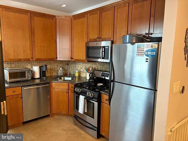 2608 Swain St — Photo 9