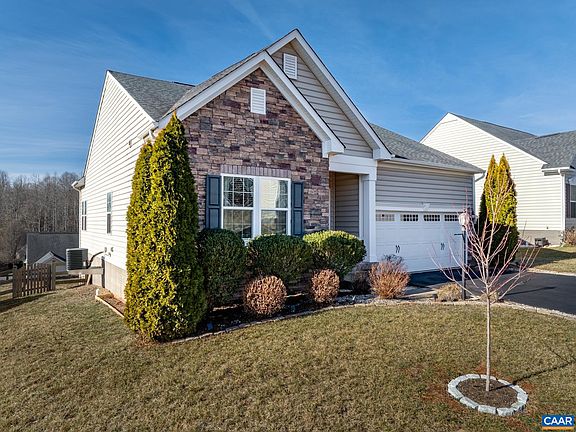 3rd image of 69 Ridgemont Rd