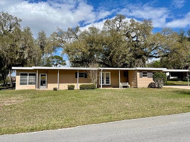 1st image of 301 Balsam Cir