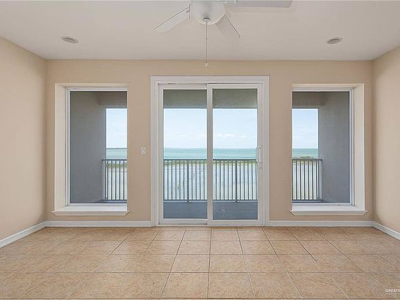4th image of 100 Harbor St #112