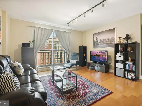2050 Jamieson Ave APT 1502, Alexandria, VA 22314
