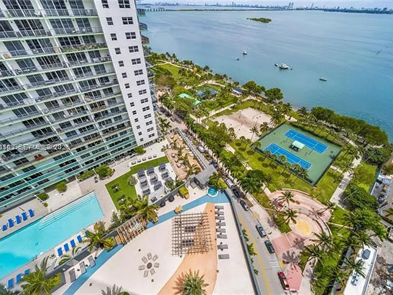 1750 N Bayshore Dr #2401 — Photo 10