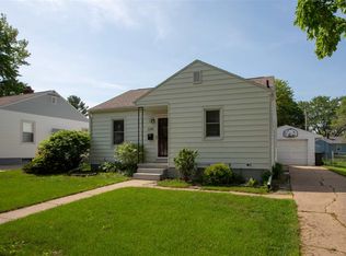 1140 Liberty Ave, Waterloo, IA 50702