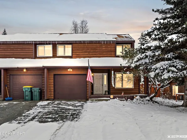 8141 Rovenna St, Anchorage, AK 99518