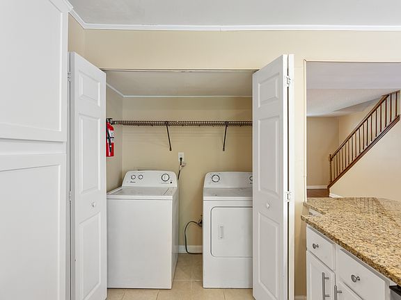 3rd image of 5071 Afton Way SE