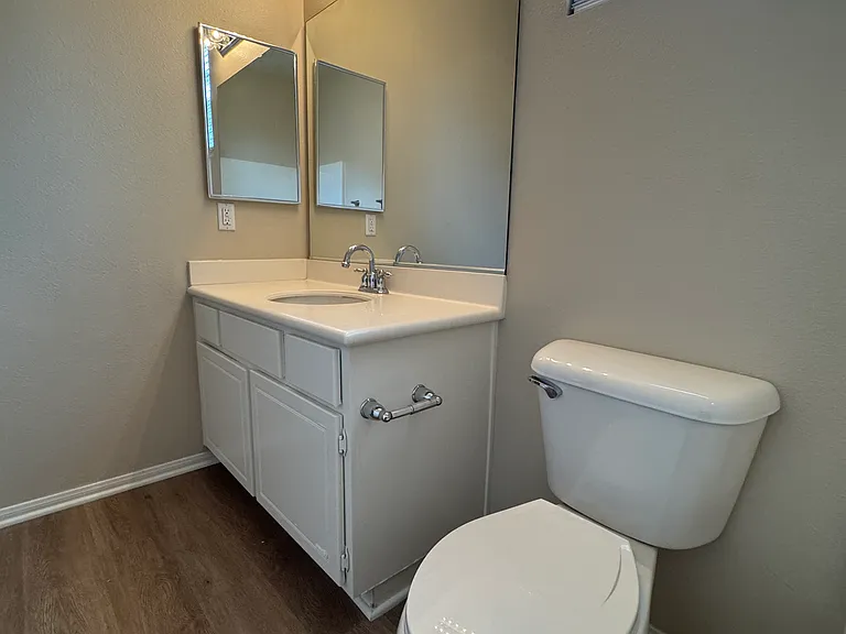 28512 Plymouth Way — Photo 50