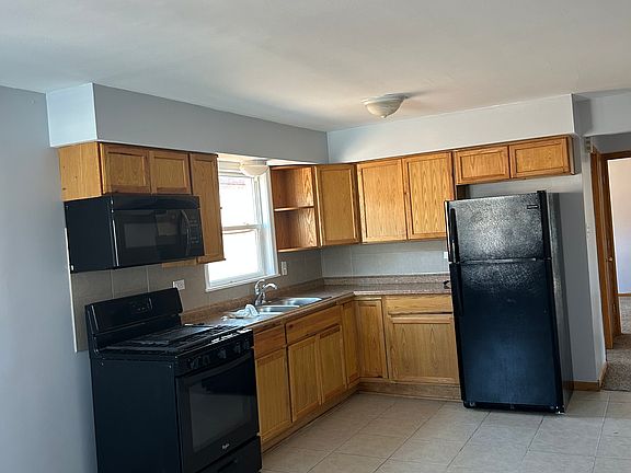 4th image of 14526 Loomis Ave Unit 1
