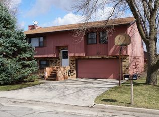 826 Summer Meadows Blvd, Perry, IA 50220