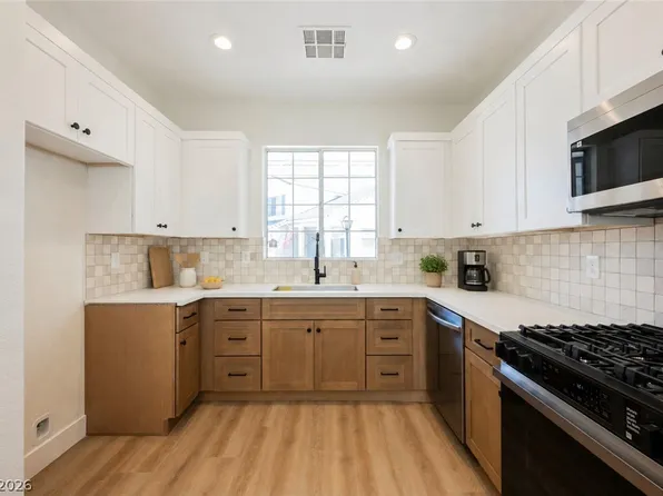 10361 Adams Chase St, Las Vegas, NV 89183
