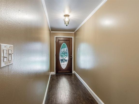 3rd image of 909 McGinty St