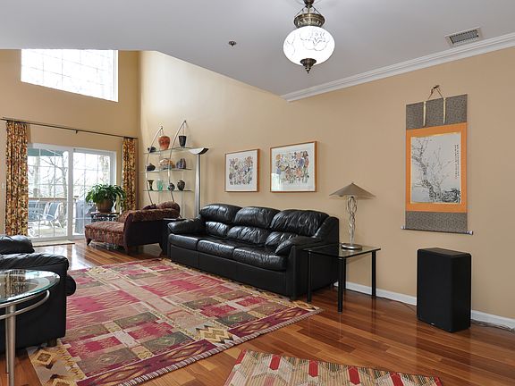 4th image of 1704 Dorset Dr