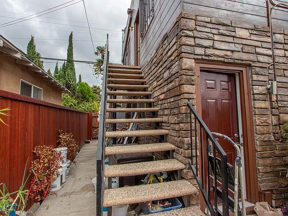 5th image of 5917 Lexington Ave #2