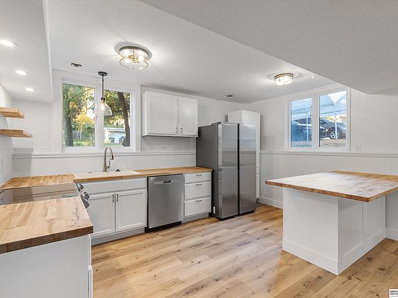 5th image of 8071 Grand Ave