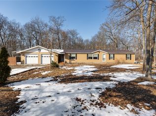 9235 N 575th St, Altamont, IL 62411