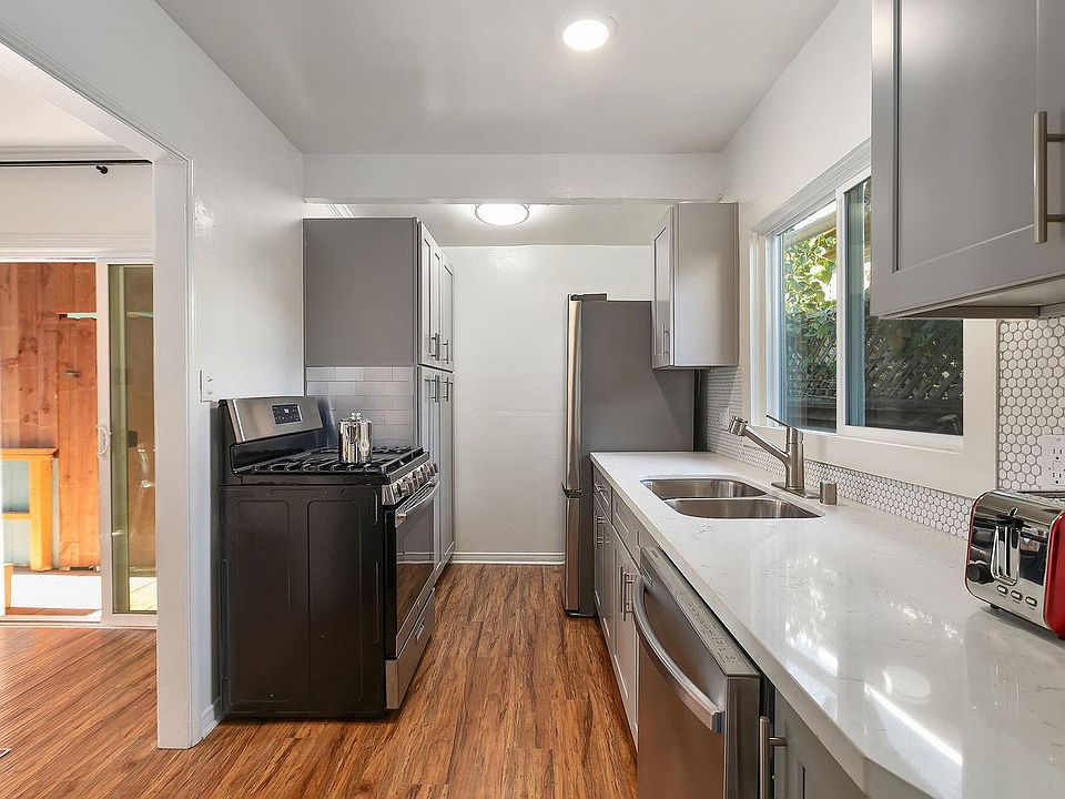 Kitchen side view