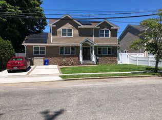 2667 Range Rd, Bellmore, NY 11710