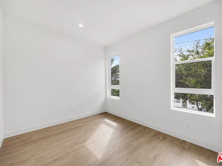 11253 Hatteras St — Photo 7