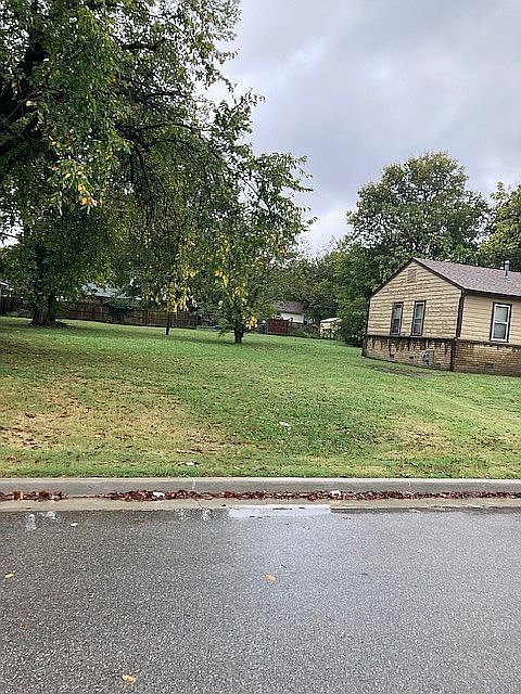 1st image of 420 E Latimer Pl