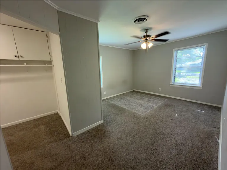 819 W Kyle Rd — Photo 14
