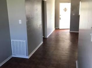 2026 Julie Dr, Moore, OK 73160