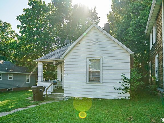 4th image of 2123 N Machin Ave