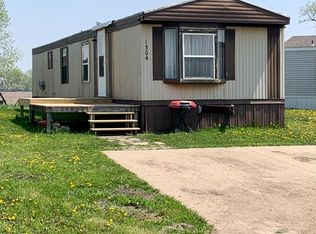 1304 14th St SW, Watertown, SD 57201