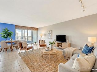 5 Horizon Rd #907, Fort Lee, NJ 07024