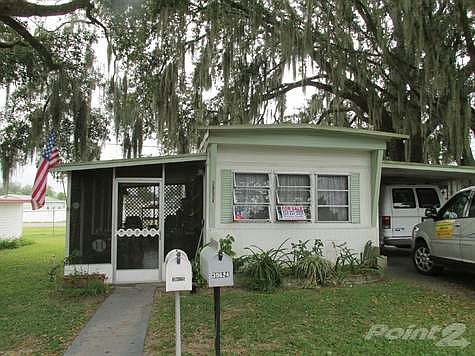 FRONT - CARPORT SCREEN ROOM