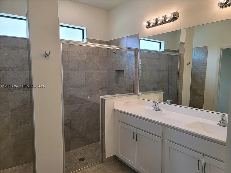 10005 W Verona Cir — Photo 13