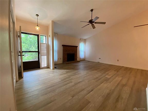 4th image of 1181 Bournemouth Ct