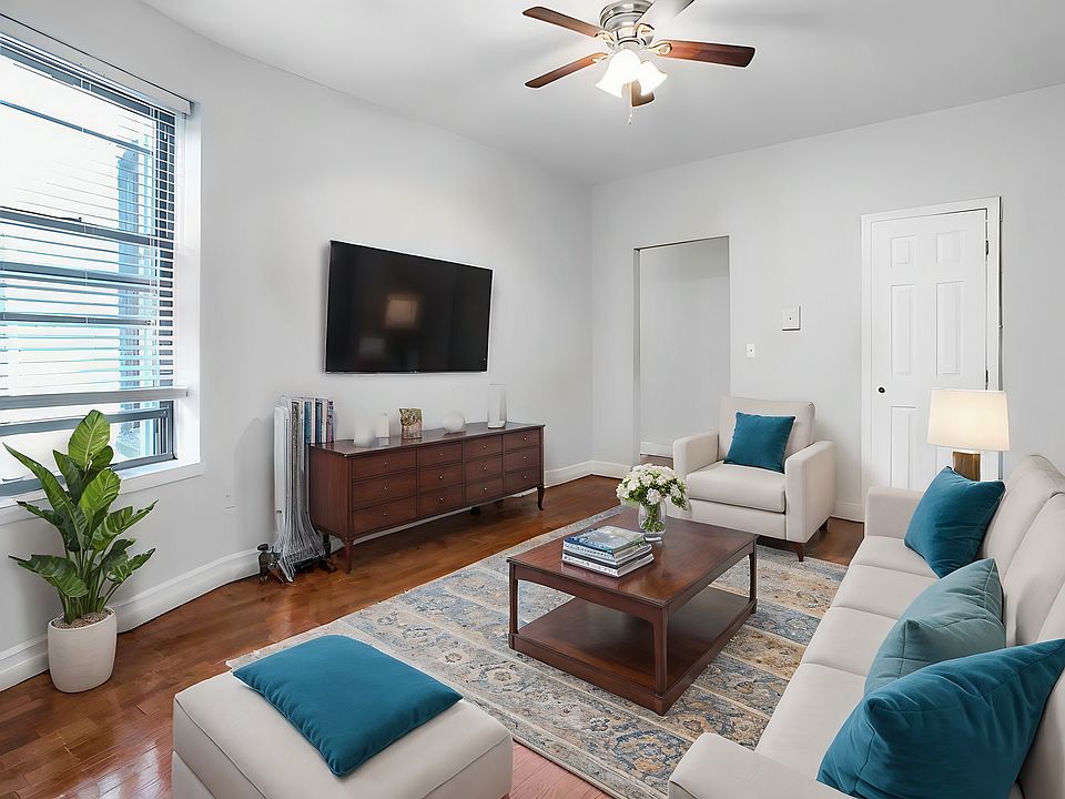 1st image of 3106 42nd St APT 11
