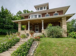 300 S Booth St, Anamosa, IA 52205