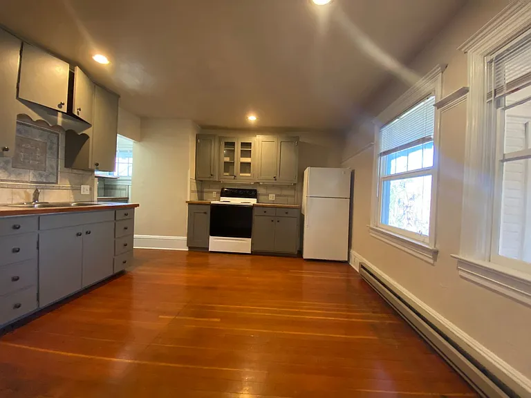 1621 W. 9th Ave — Photo 5