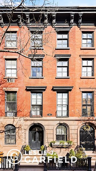 1st image of 217 E 17th St
