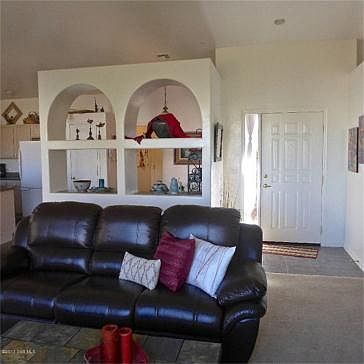 5th image of 574 W Links Ln