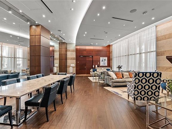 3rd image of 2181 Yonge St #603