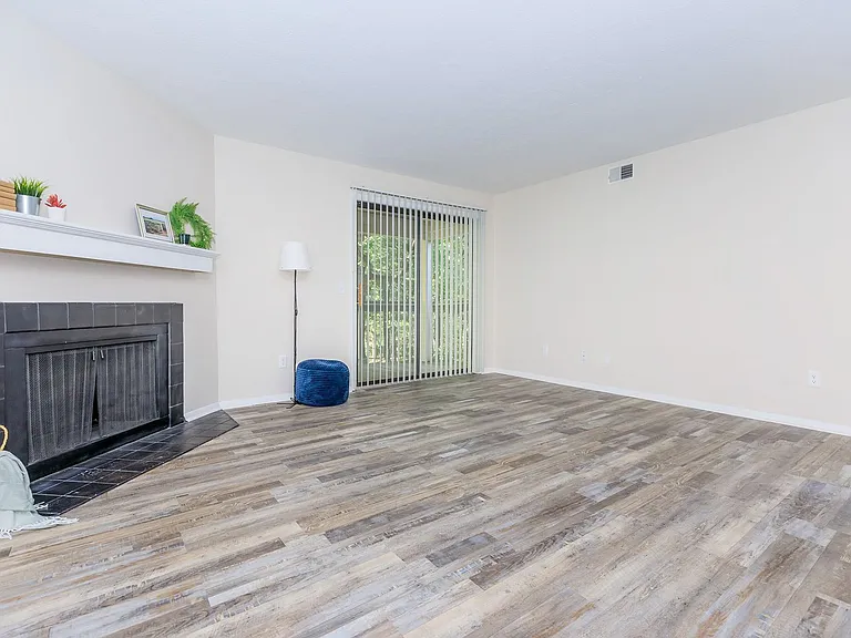 Northwoods Apartments — Photo 32