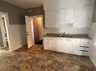 798 Alhambra Rd, Cleveland, OH 44110