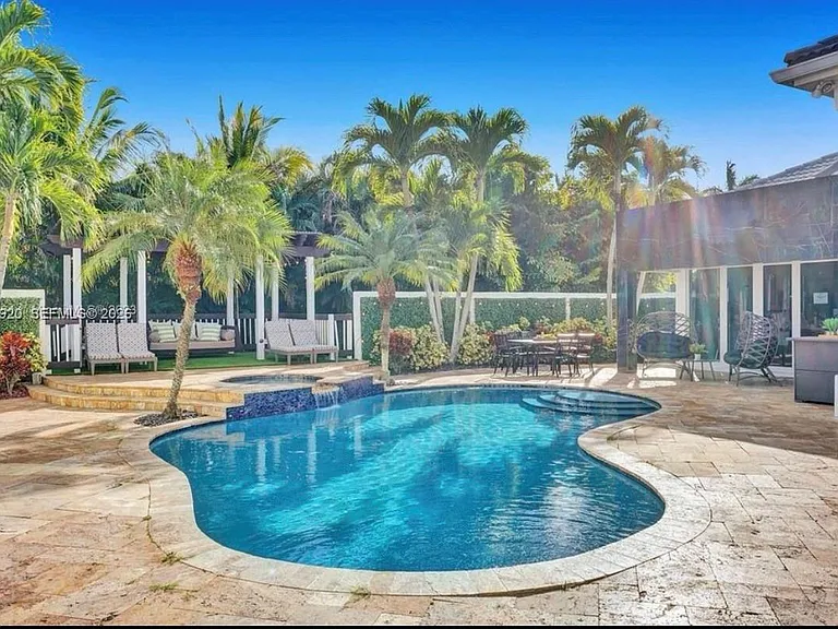 11400 NW 7th St — Photo 50