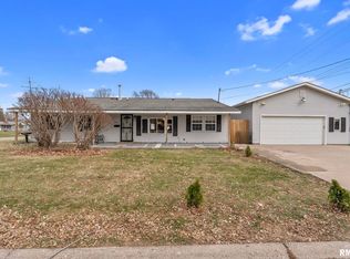 3804 10th St, East Moline, IL 61244