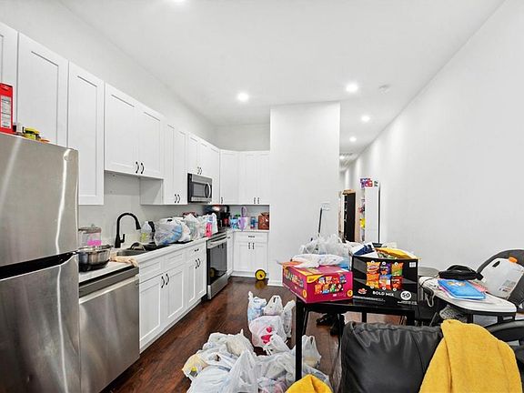 5th image of 2855-57 Law St