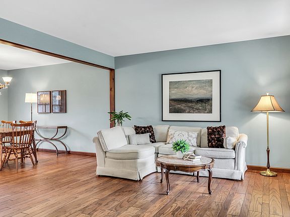 5th image of 21570 W Eldor Ave