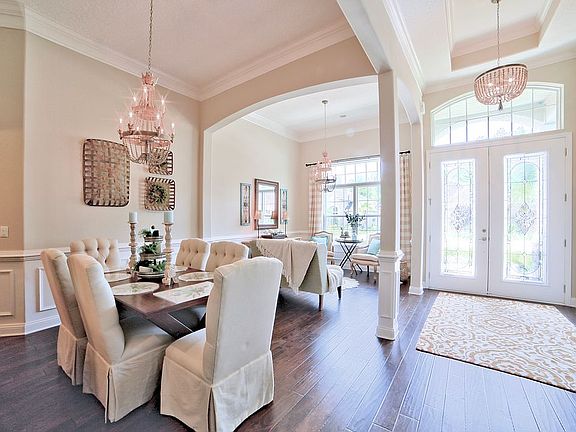 Living/dining/entry