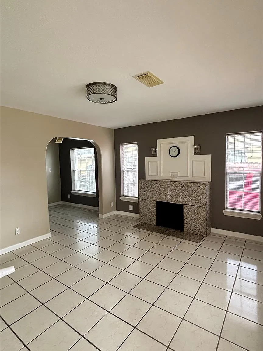 2 bed, 1.0 bath, 961 sqft, $1,400 — Photo 4