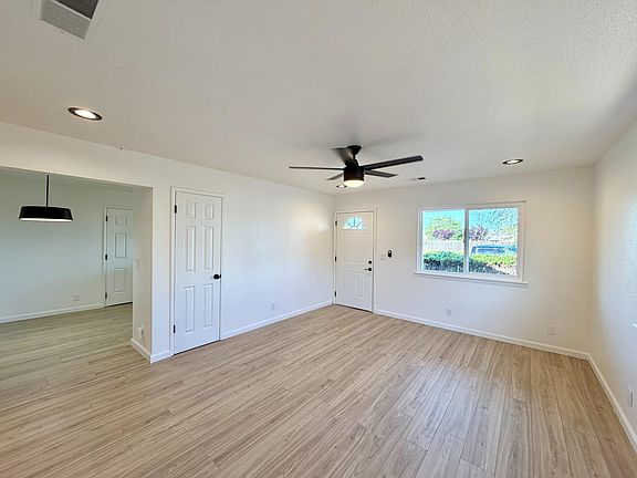 4th image of 5204 7th St