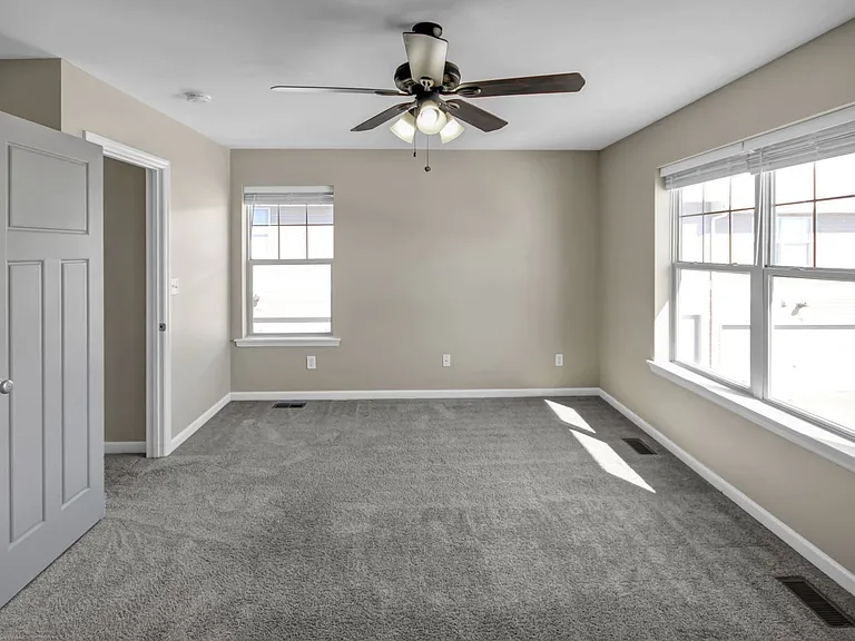 302 Starwood Dr — Photo 12