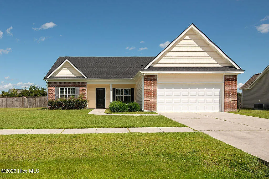 3 bed, 2.0 bath, $2,000 — Photo 1
