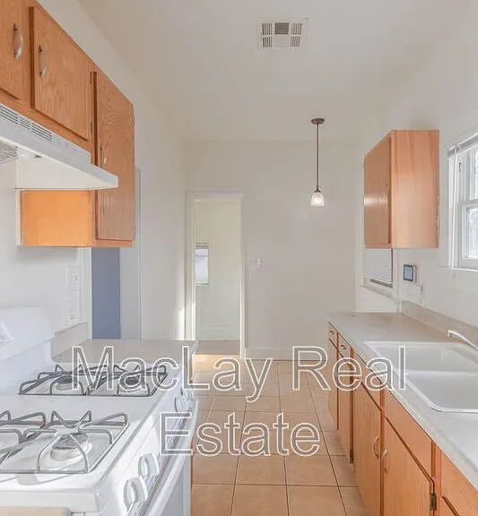2032 W Adams St #3 — Photo 1