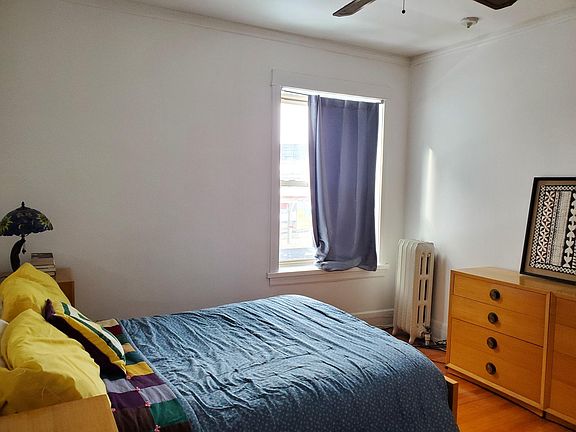 5th image of 5540 N Winthrop Ave #3